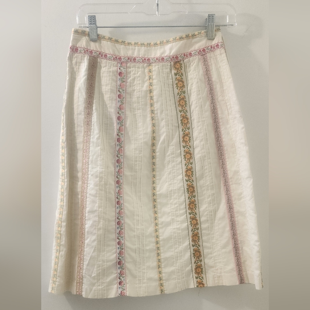 Anthropologie Beth Bowley Cream Skirt‎ with Floral Stripes, Size 2.